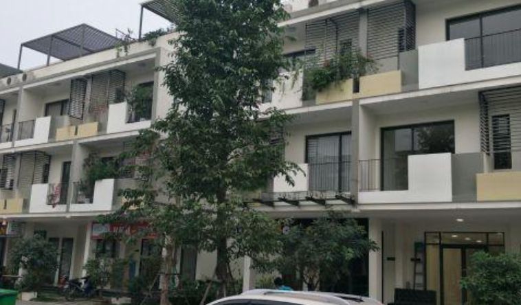 Cần cho thuê gấp shophouse hướng Tây Bắc Vinhomes Thăng Long, diện tích 100m2 nội thất hiện đại